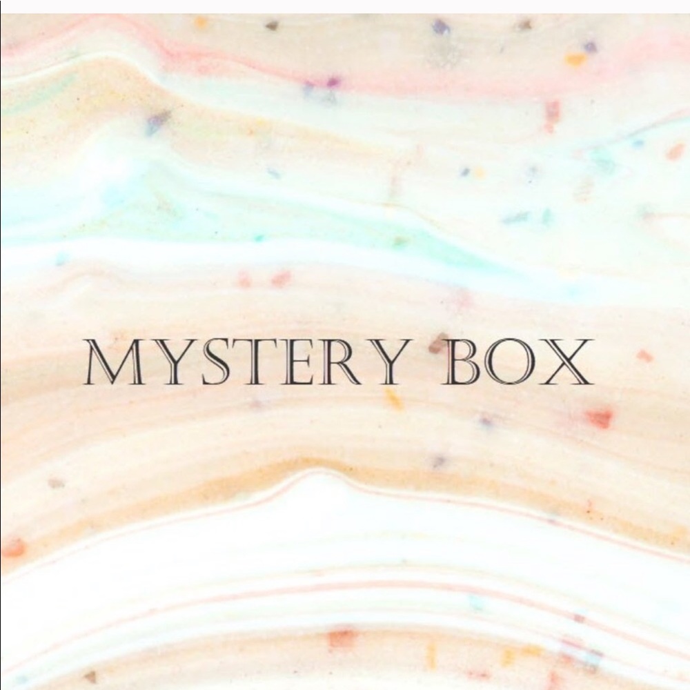 4+ Items Women’s Small Business Casual Mystery Box
